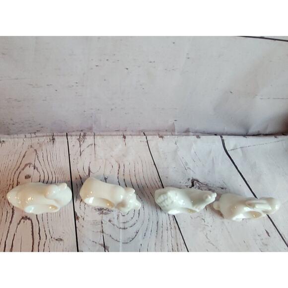 White Ceramic Napkin Rings 4 Animals Farm Chicken Pig Duck Rabbit Japan - Picture 7 of 12